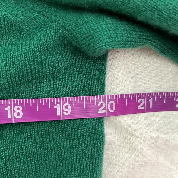 NEW J Crew Cashmere classic-fit crewneck sweater!!! - Picture 5 of 10